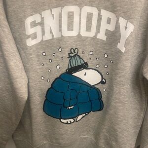 SNOOPY PUFFER COAT SNOW VIBE CREWNECK! M